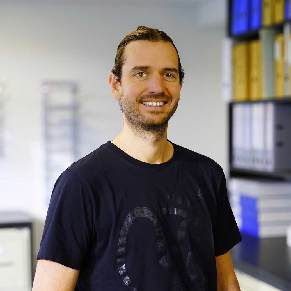 Dr. Daniel Egli